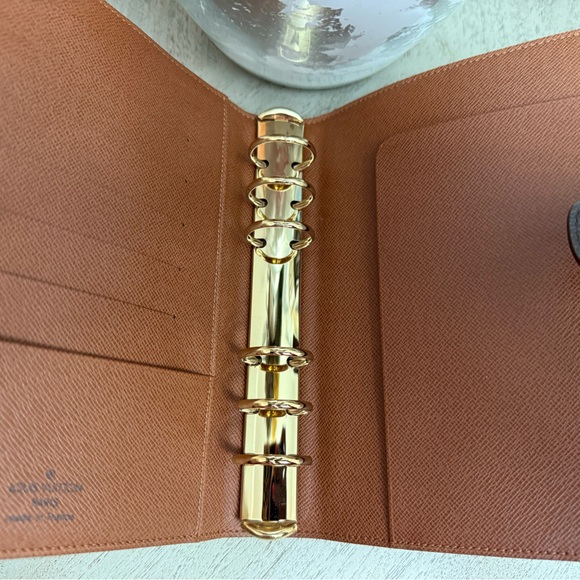 Louis Vuitton Medium Ring Agenda Cover - Picture 6 of 7